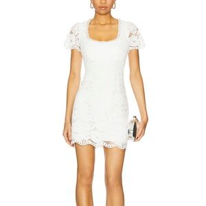 Isa Dress in White